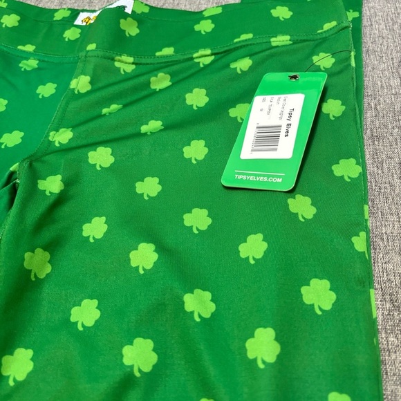 Tipsy elves St Patrick 
Green Clover Leggings, Medium - Picture 9 of 9